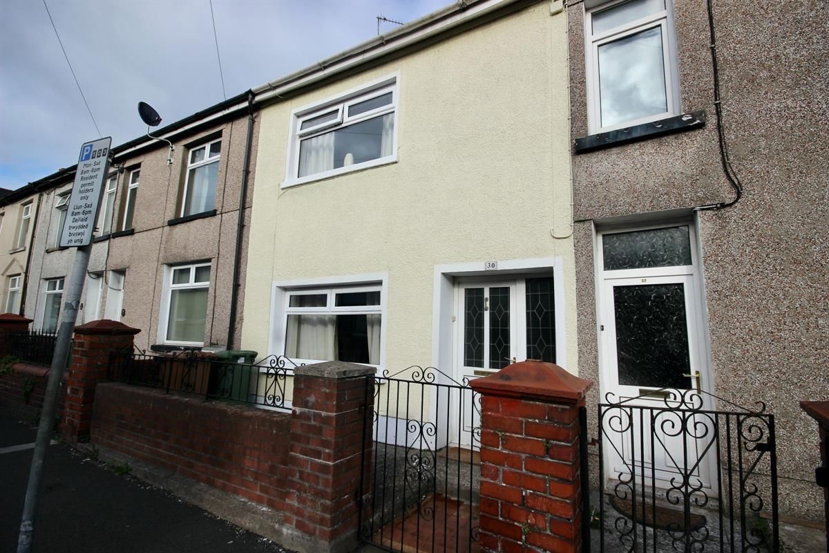 3 bed terraced house for sale in Commercial Street, Ystrad Mynach, Hengoed CF82 Zoopla