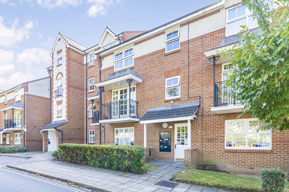 2 bed flat to rent in Midland Terrace, London NW10 Zoopla
