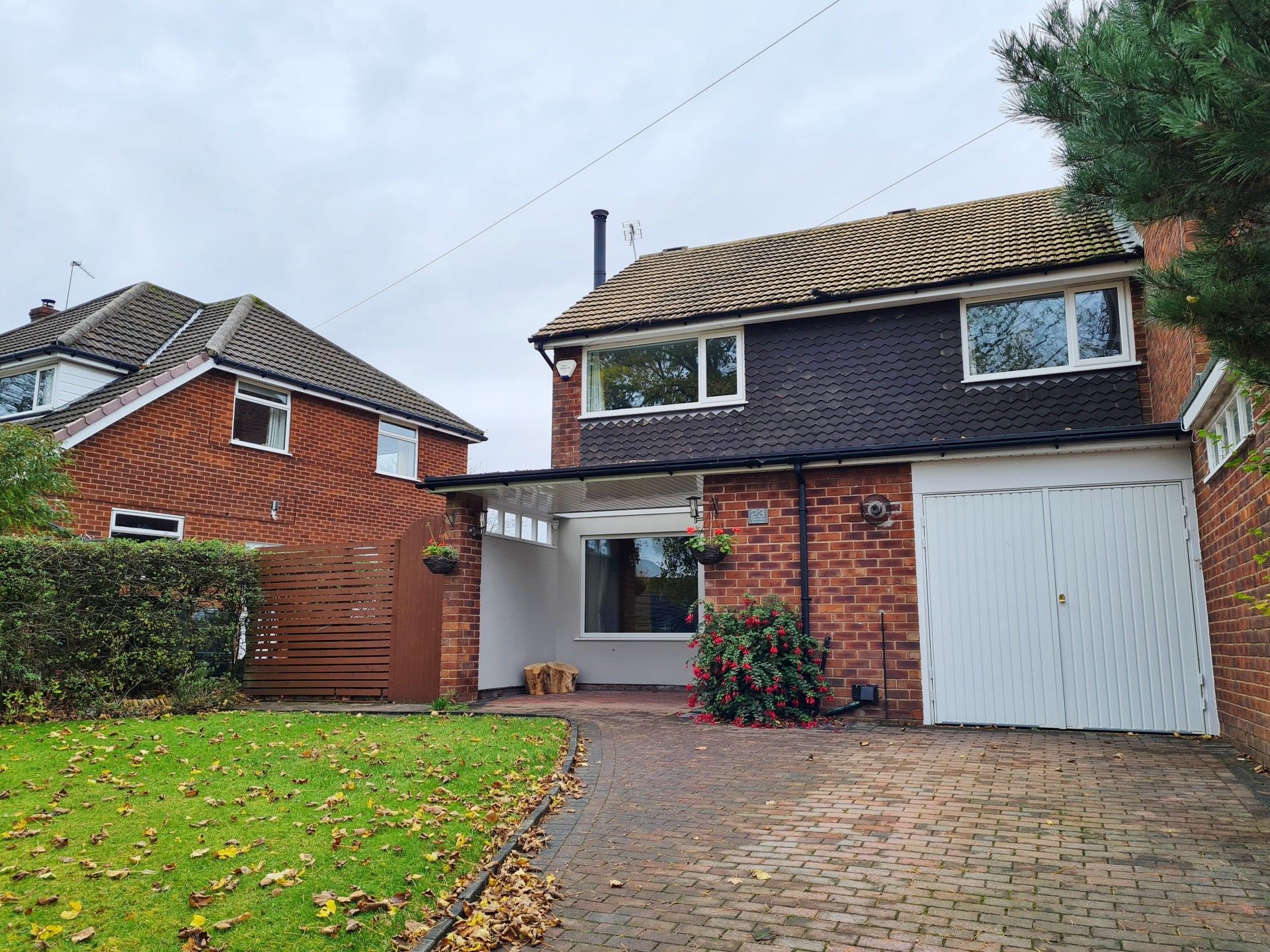 4 bed linkdetached house for sale in Tytherington Park Road