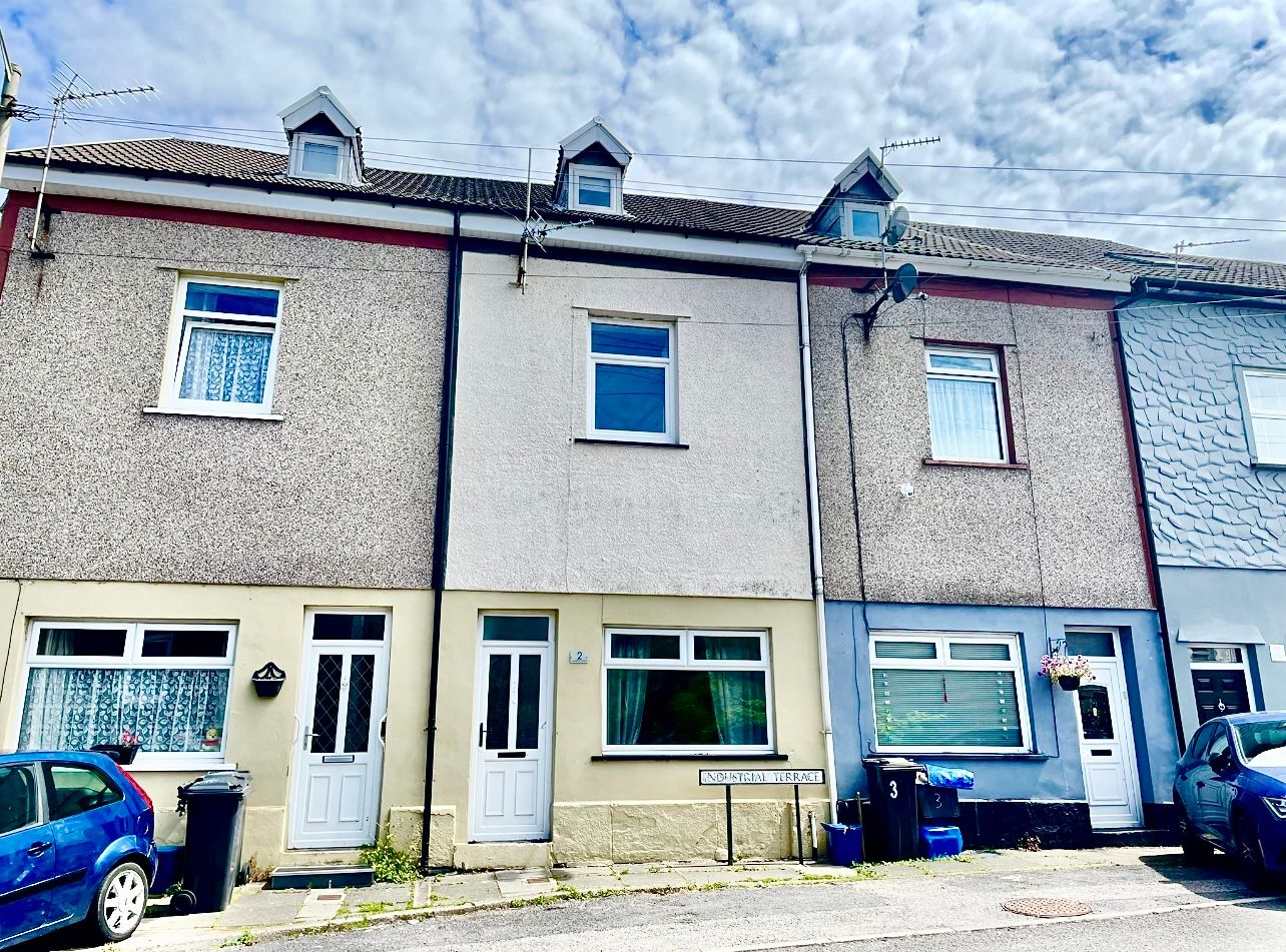 4 bed terraced house for sale in Industrial Terrace, Troedyrhiw