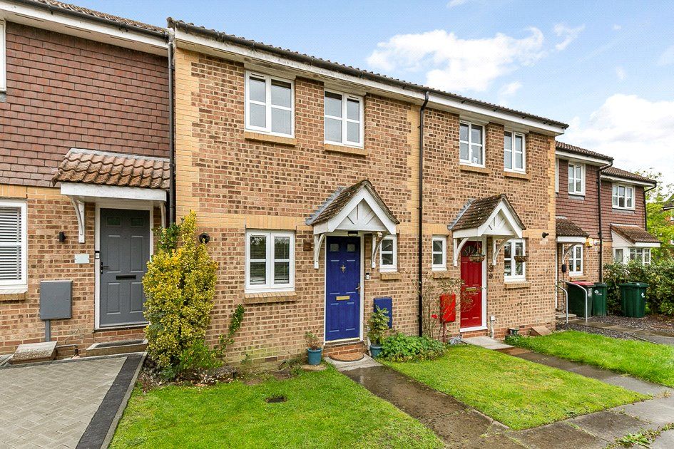 2 bed terraced house for sale in Bolton Road, Maidenbower, Crawley