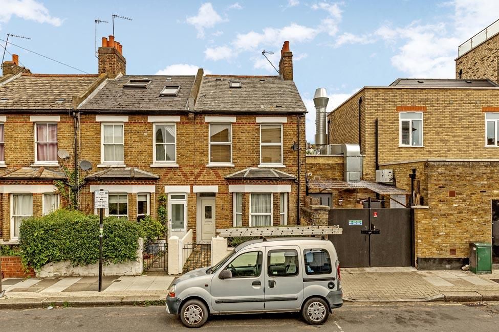 Carlwell Street, London SW17  