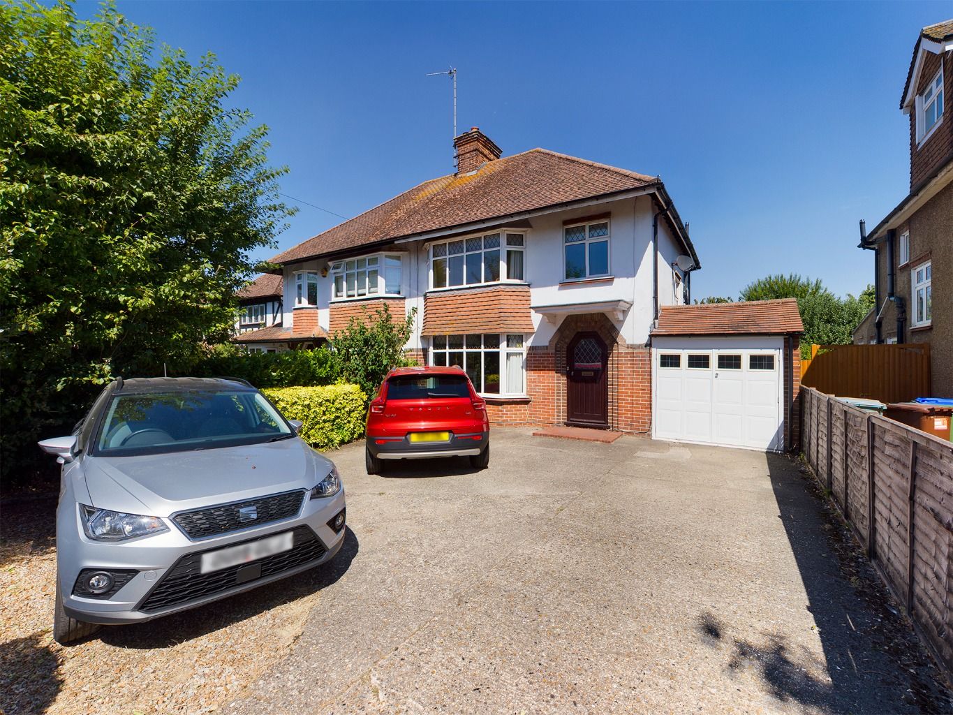 3 bed semidetached house for sale in Tring Road, Aylesbury