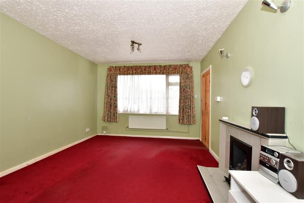 2 bed semidetached bungalow for sale in Orchard Close, Ramsgate, Kent