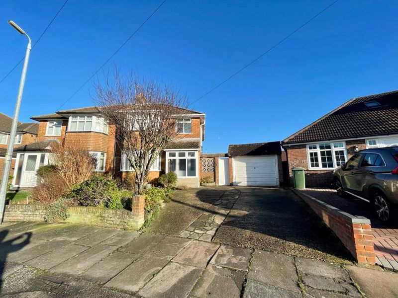 3 bed semidetached house for sale in Marina Drive, Dunstable LU6 Zoopla