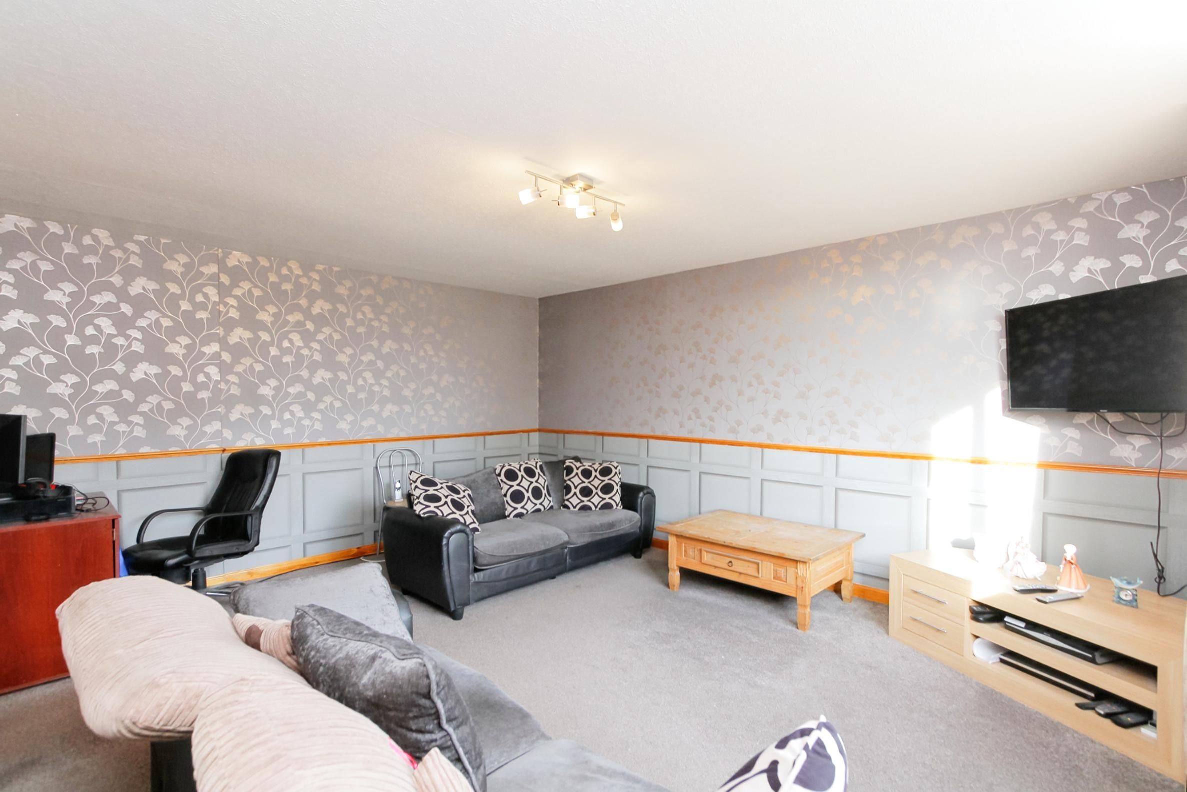 3 bed terraced house for sale in Manse Road, Elgin IV30 Zoopla