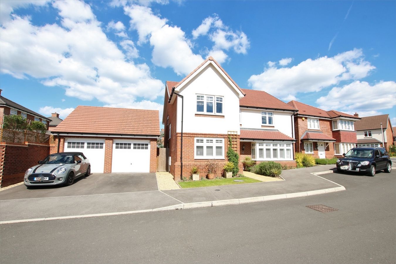 4 Skates Drive, Wokingham, Berkshire RG41  