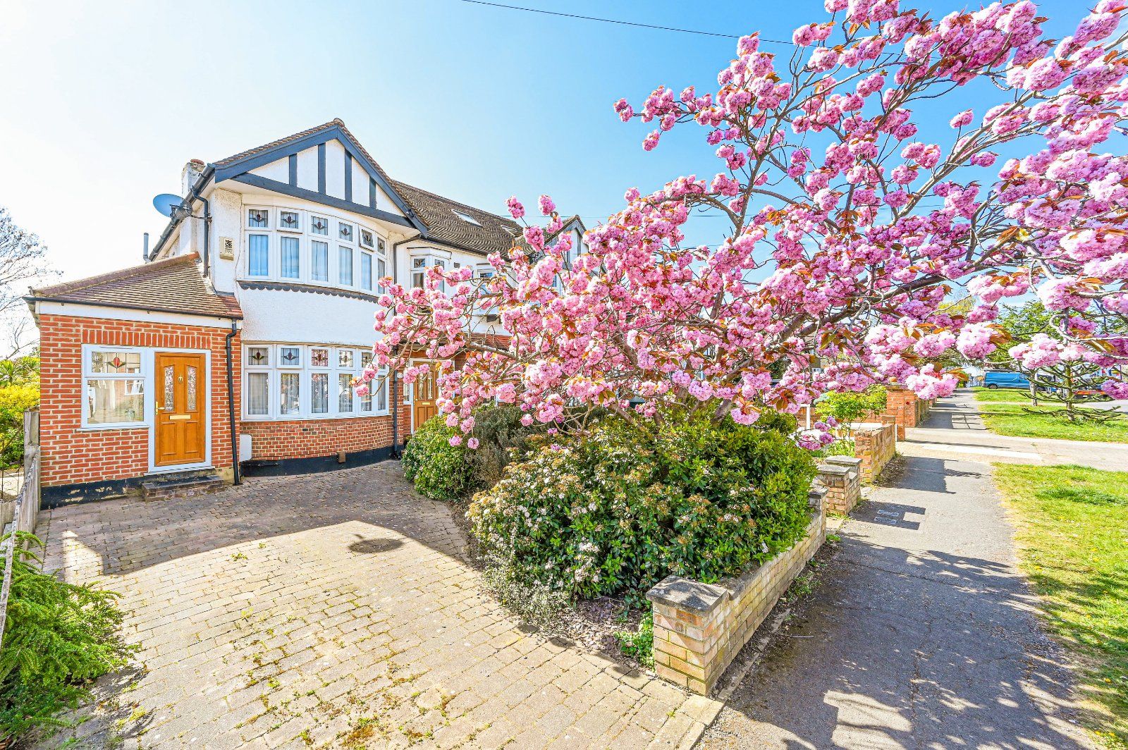 4 bed semidetached house for sale in Beresford Avenue, Surbiton KT5