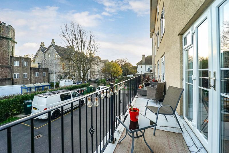 2 bed flat for sale in Shrubbery Avenue, WestonSuperMare BS23 Zoopla