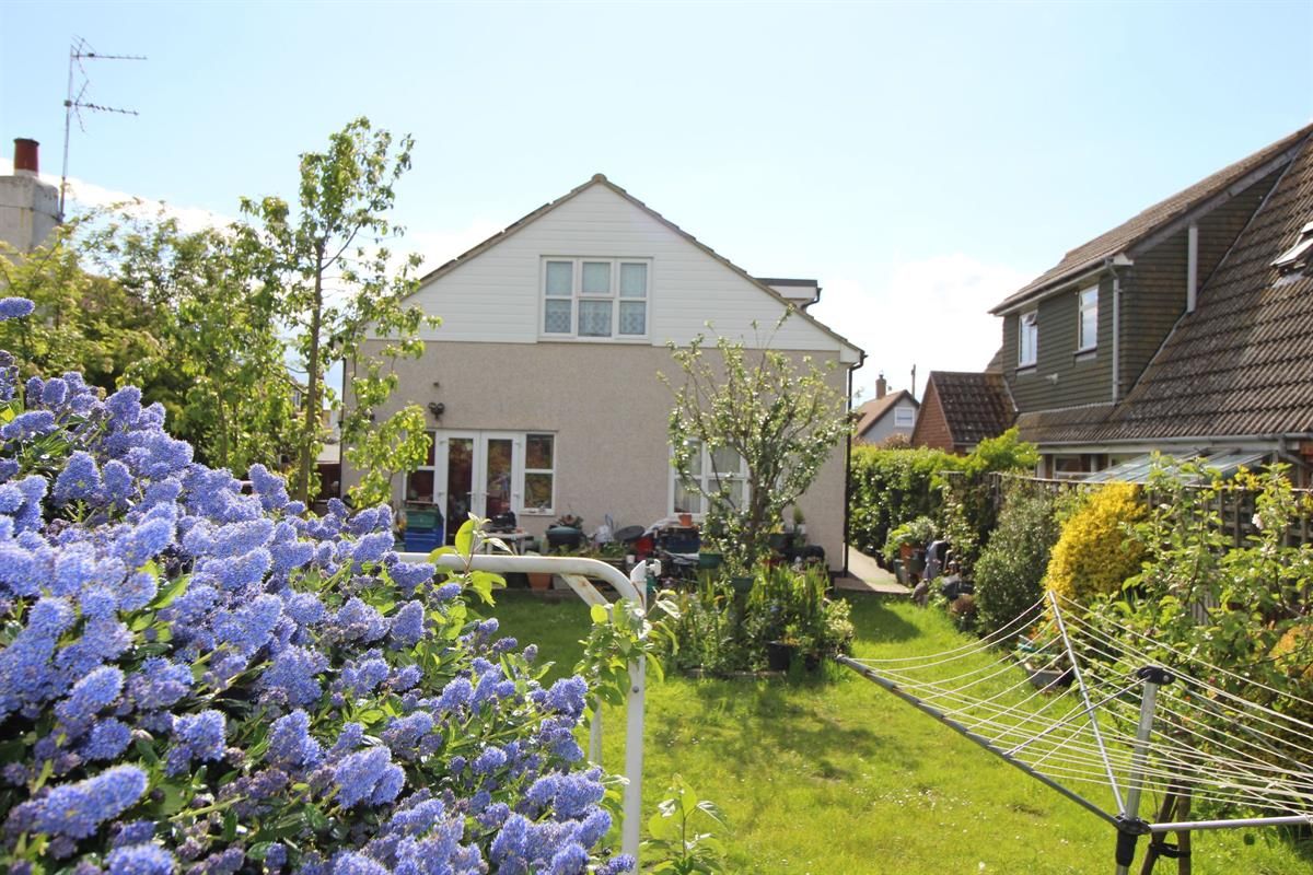 2 bed detached house for sale in Golf Green Road, Jaywick, ClactonOn