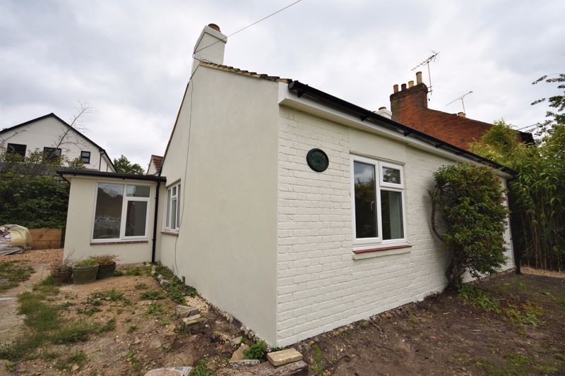 Wellington Lane, Farnham GU9  