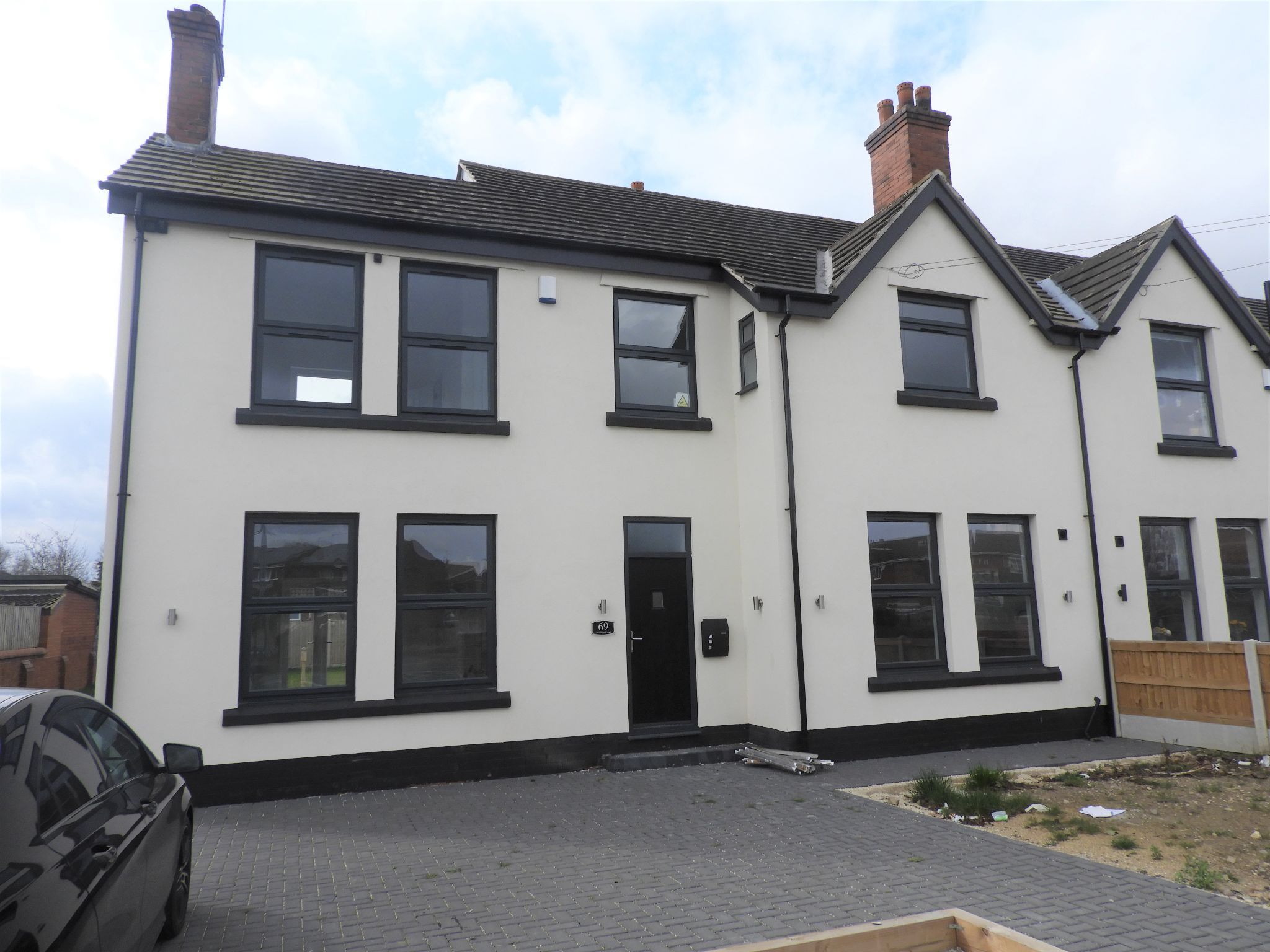 3 bed semidetached house to rent in Skellow Road, Carcroft, Doncaster