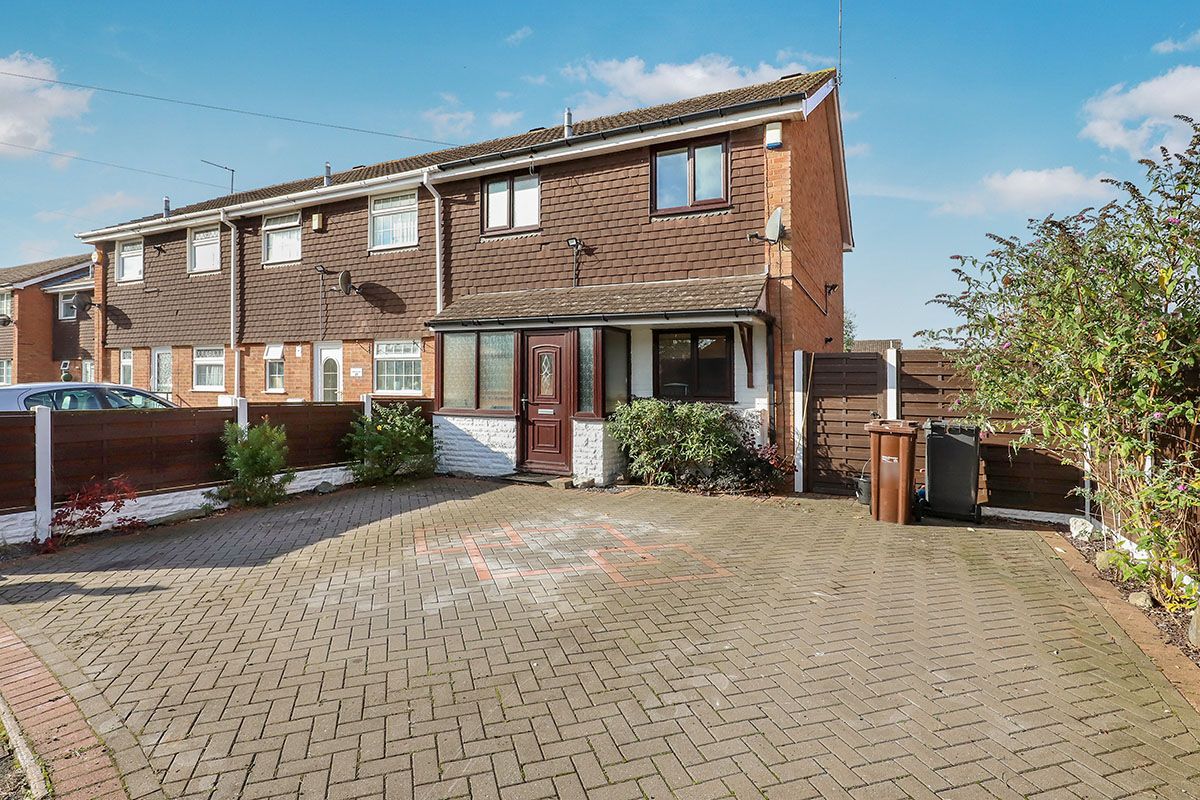 3 bed end terrace house for sale in Glaisdale Gardens, Wolverhampton