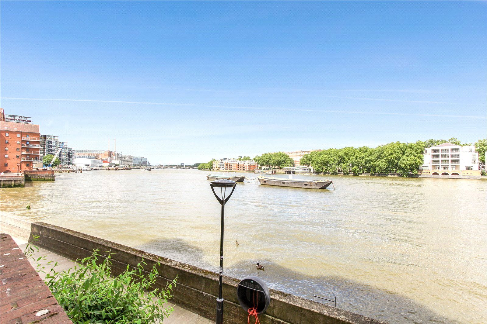 Riverside Court Vauxhall SW8  