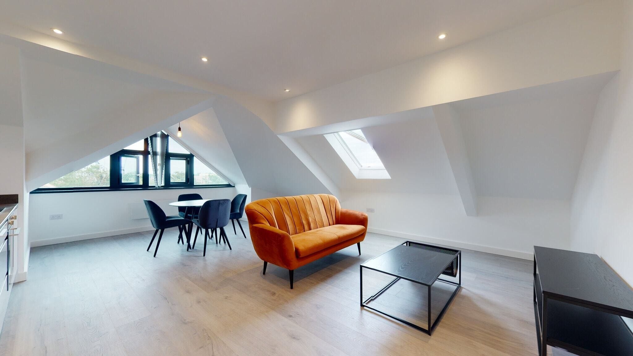 3 bed flat to rent in Riverbank Way, Brentford TW8 Zoopla