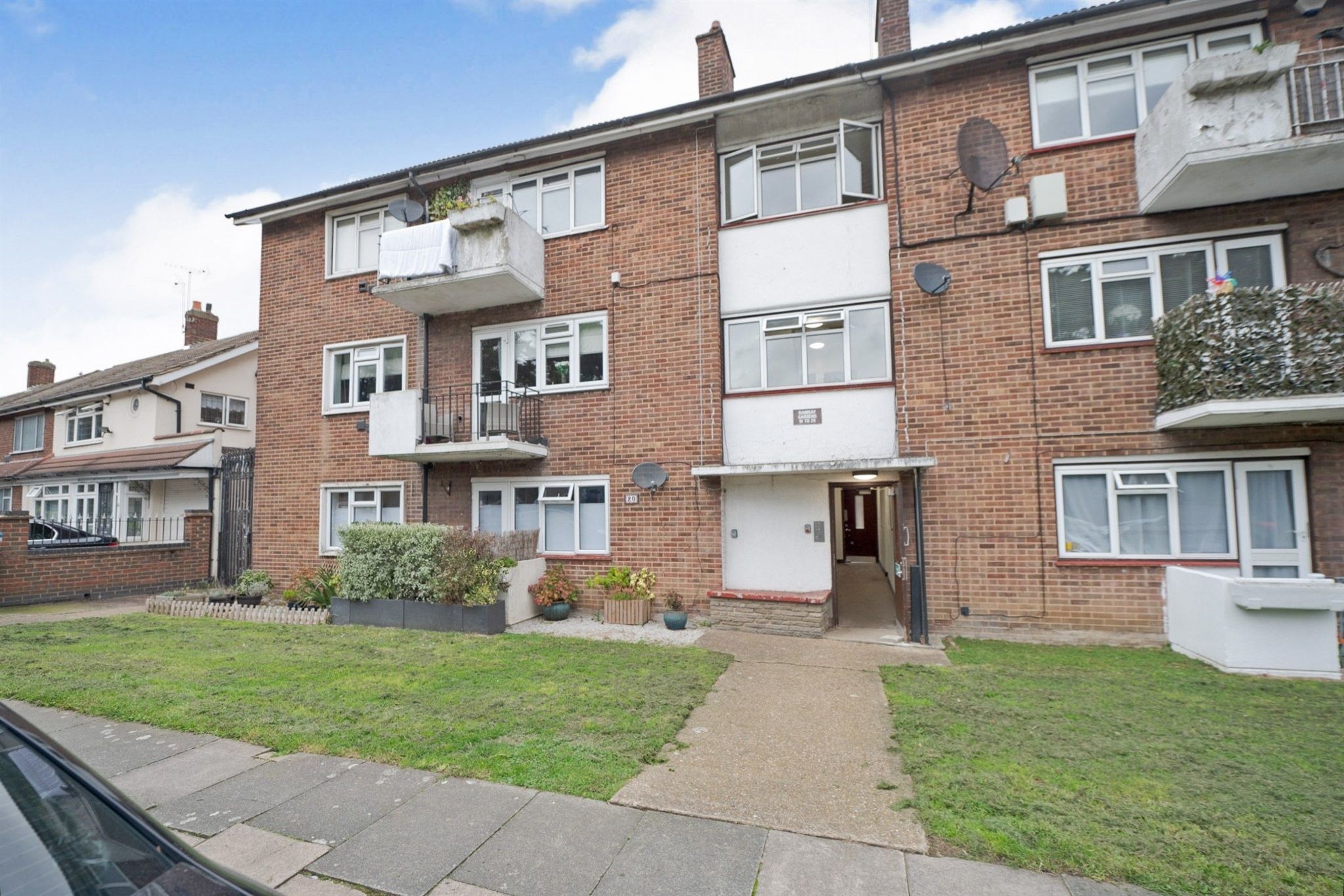 2 bed flat for sale in Ramsay Gardens, Romford RM3 Zoopla