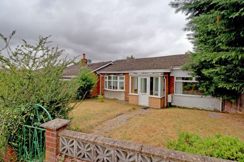 3 bed semidetached bungalow for sale in Devonshire Drive, Rugeley WS15