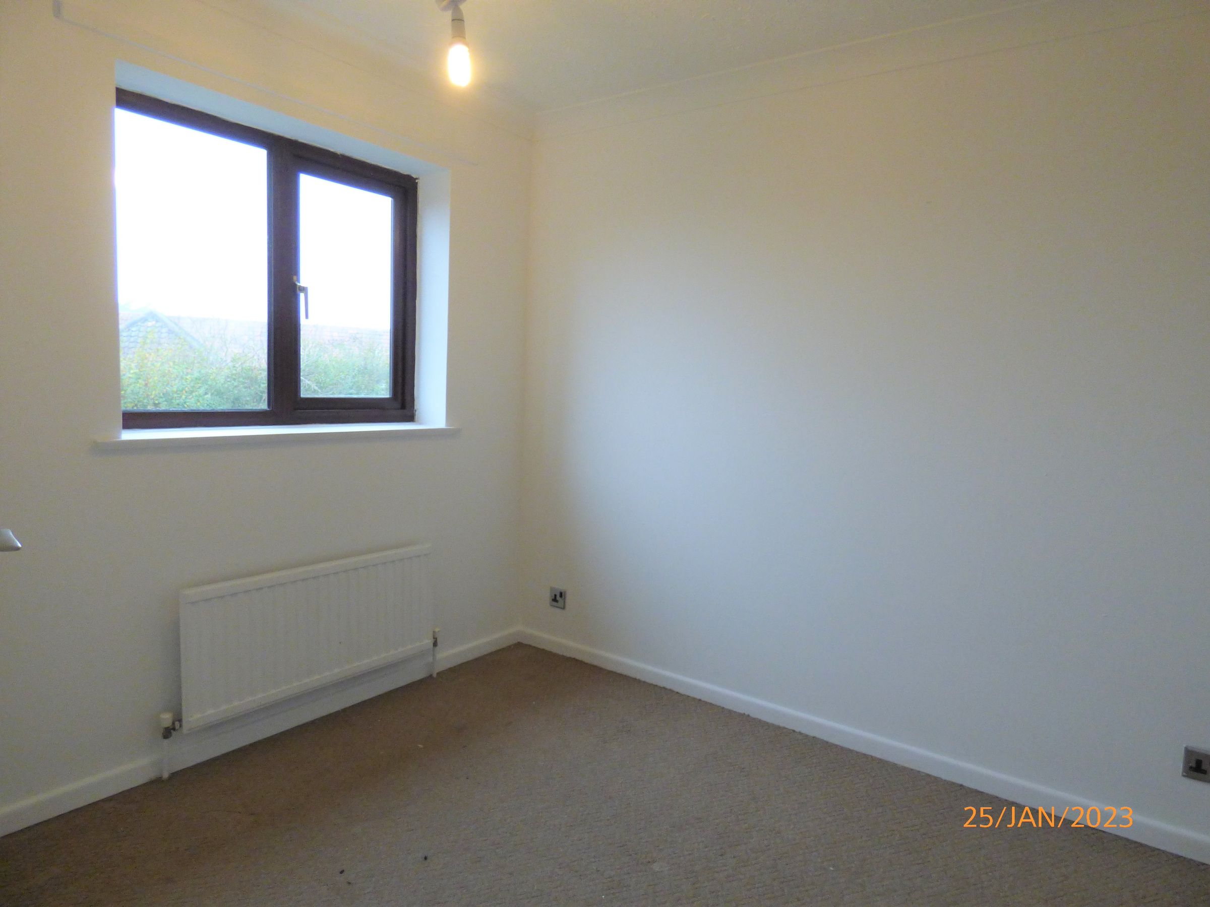 2 bed terraced house to rent in Dales Court, Bradwell, Great Yarmouth