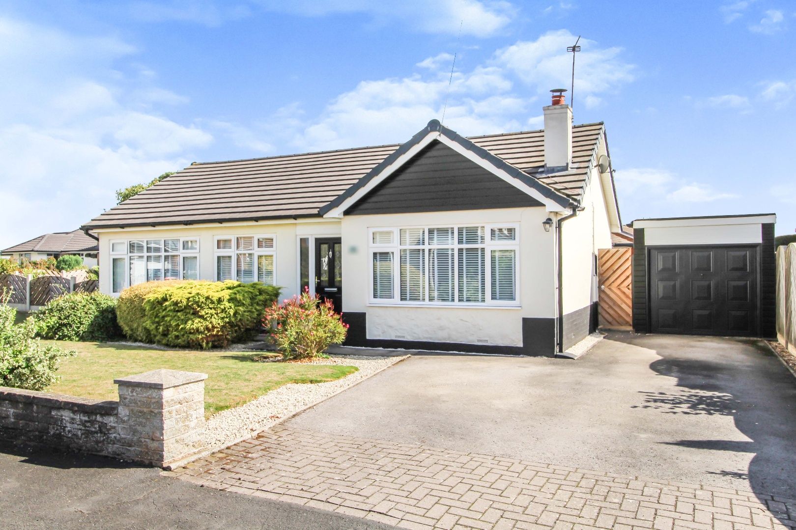 3 bed bungalow for sale in Burn Hall Crescent, Burn YO8 Zoopla