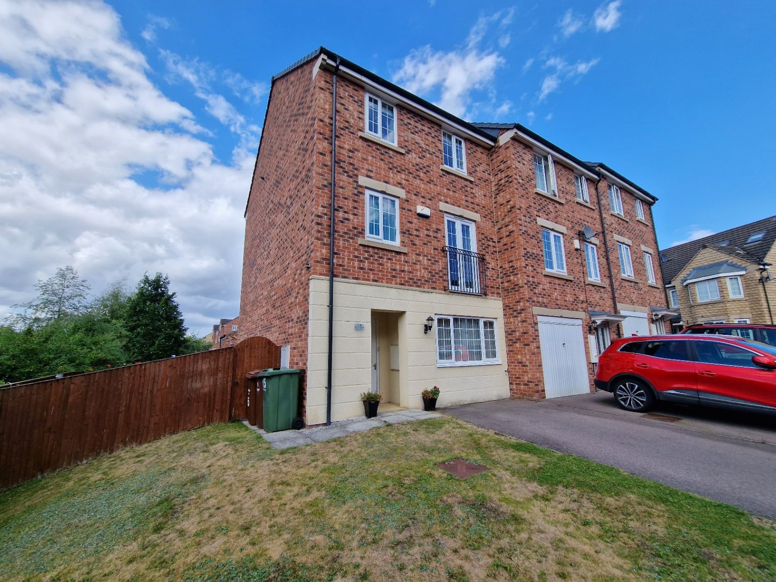3 bed town house for sale in Silverwood Road, Woolley Grange, Barnsley