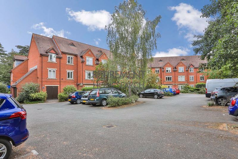2 bed flat for sale in Scholars Court, StratfordUponAvon CV37 Zoopla