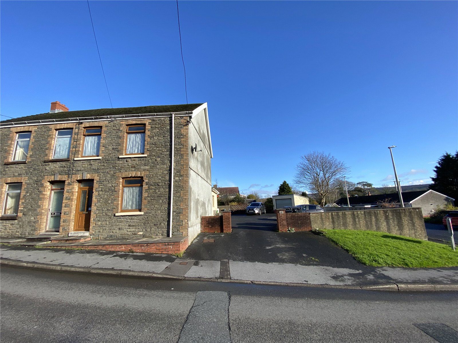 3 bed semidetached house for sale in Heol Y Meinciau, Pontyates