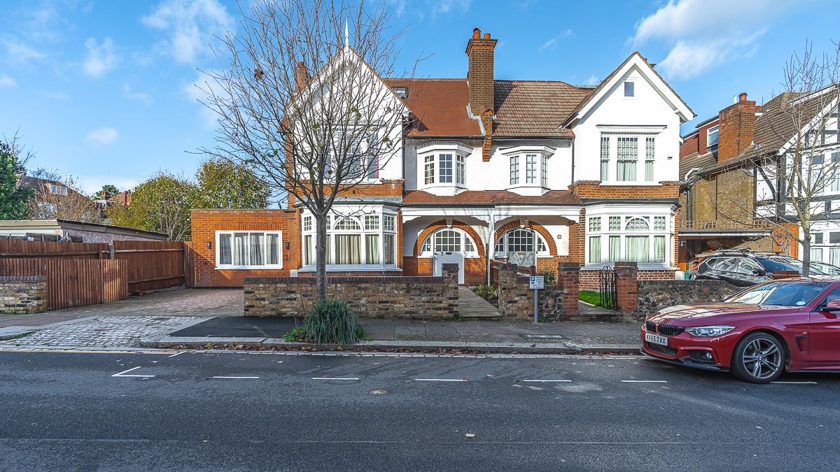 5 bed semidetached house to rent in Park Crescent, London N3 Zoopla