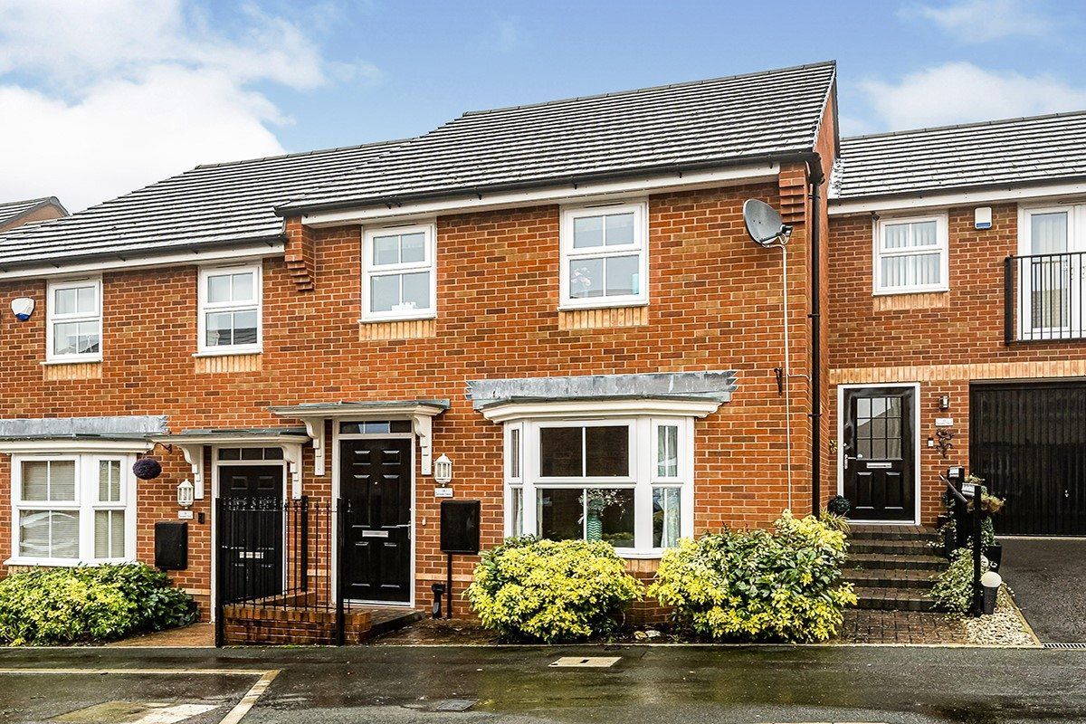 3 bed terraced house for sale in Haslingden Crescent, Lower Gornal