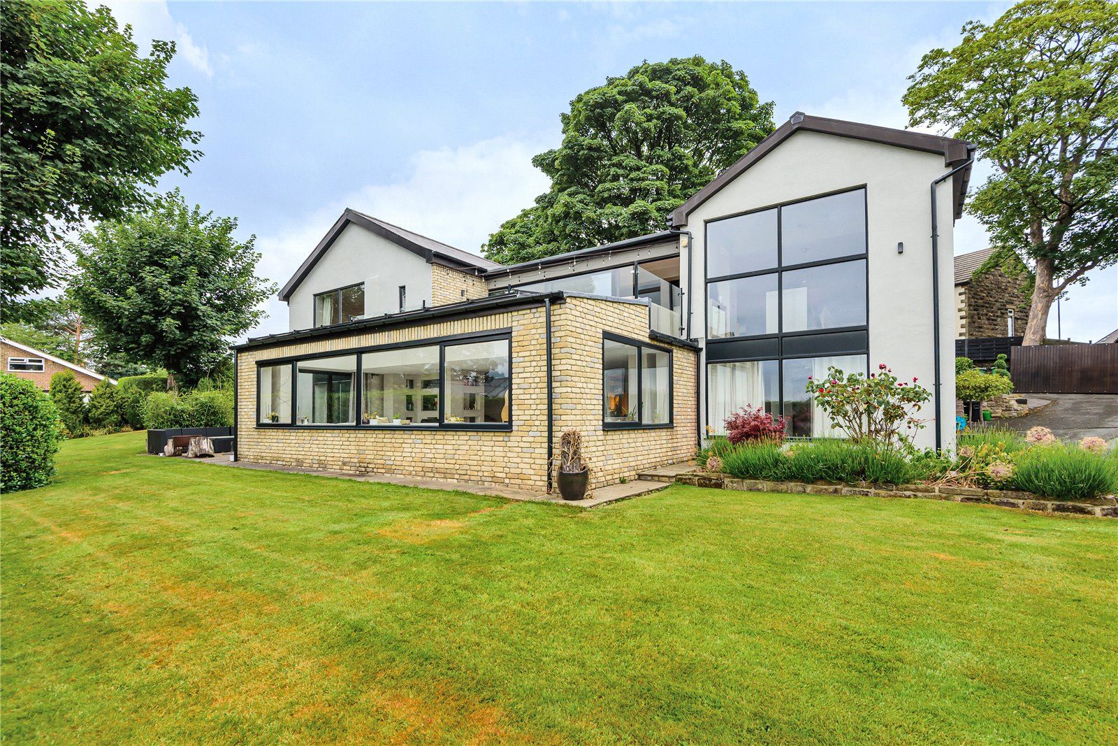 5 bed detached house for sale in Skye House, Larkfield Road, Rawdon