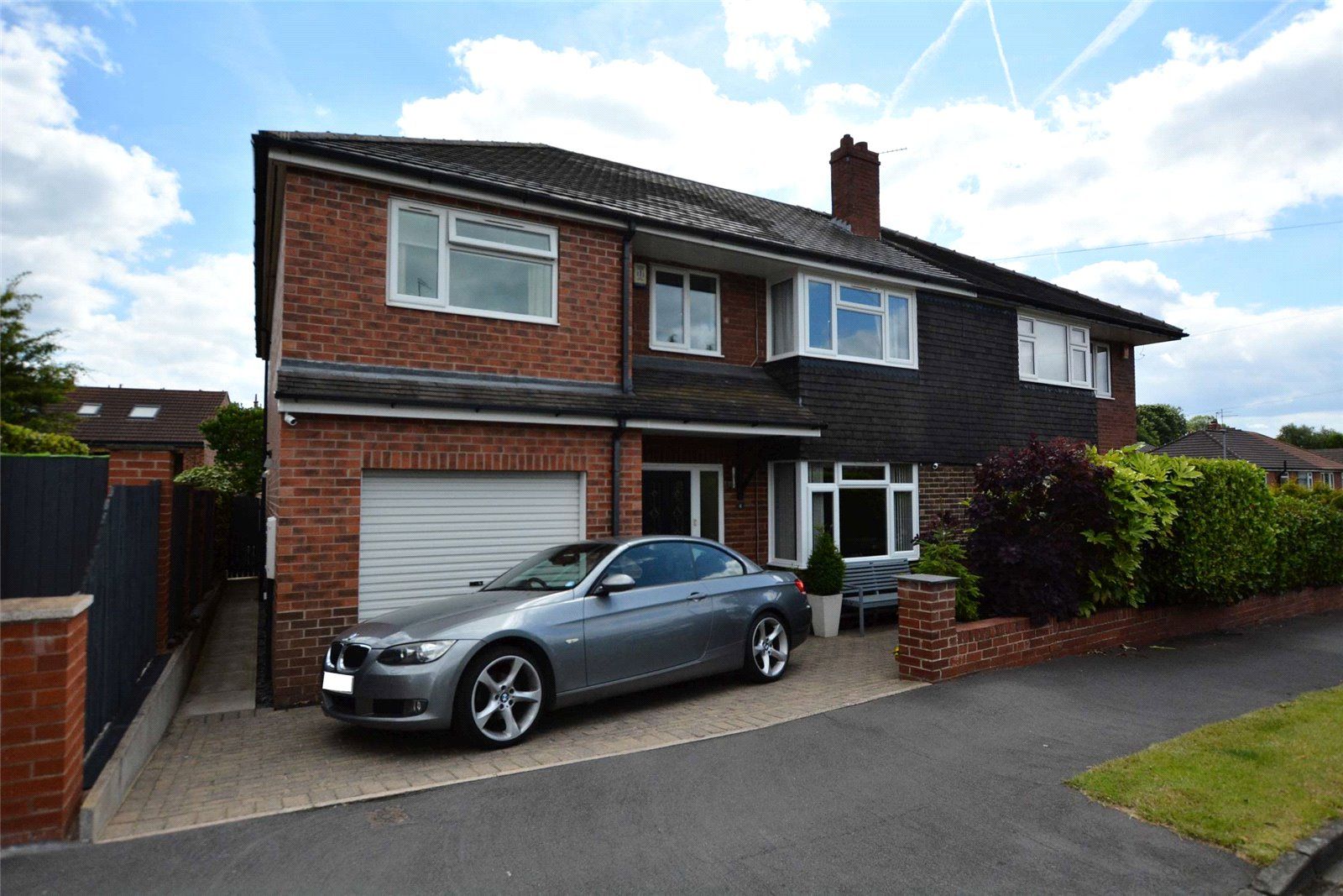 5 bed semidetached house for sale in Cyprus Avenue, Wakefield, West