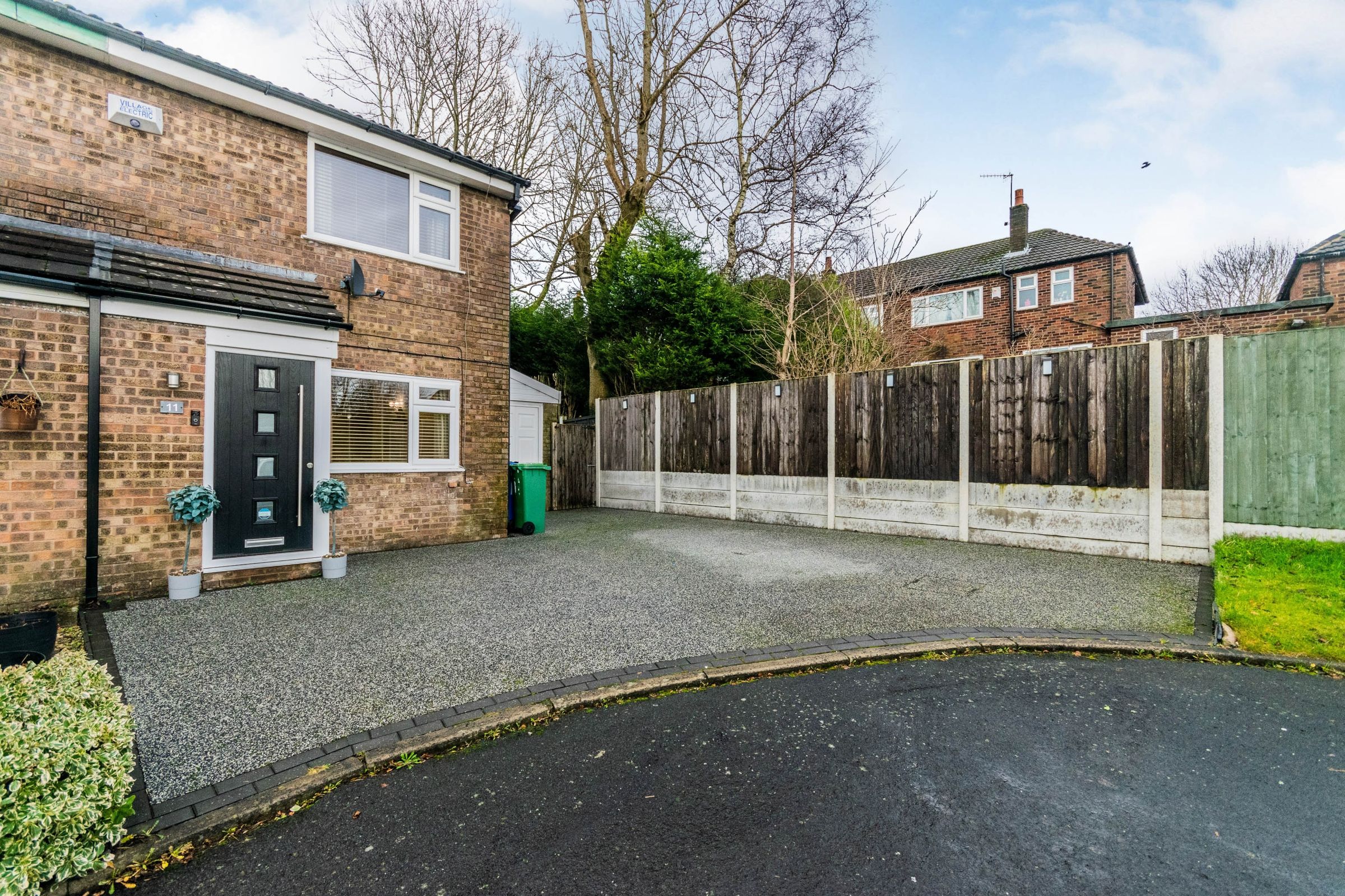 2 bed end terrace house for sale in Chapelfield Close, Stalybridge SK15