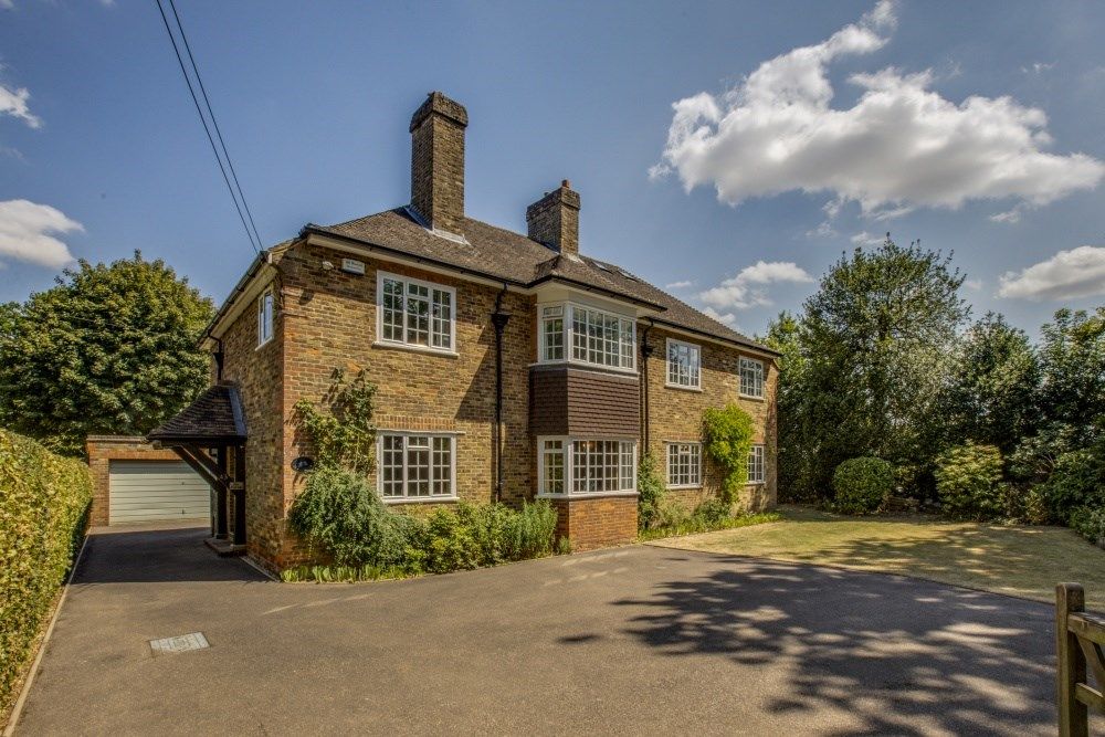 5 bed detached house for sale in 43 Stubbs Wood, Chesham Bois, Amersham