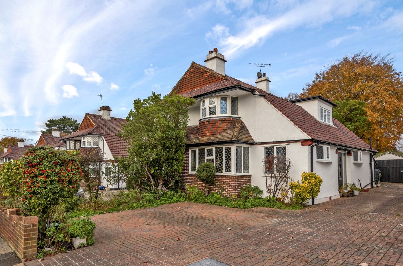 4 bed semidetached house for sale in Willett Way, Petts Wood BR5 Zoopla