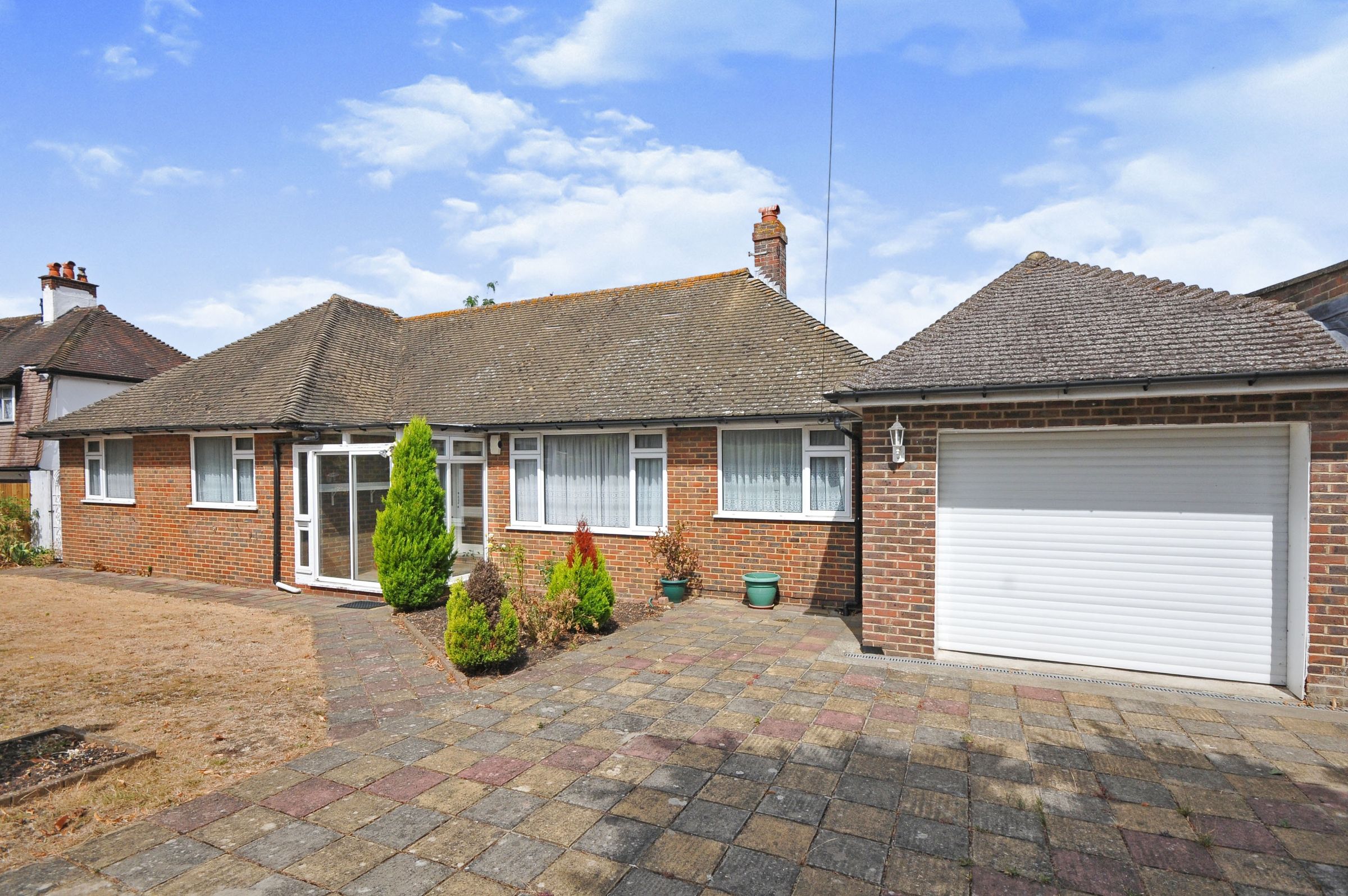 4 bed bungalow for sale in Waddon Way, Croydon CR0 Zoopla
