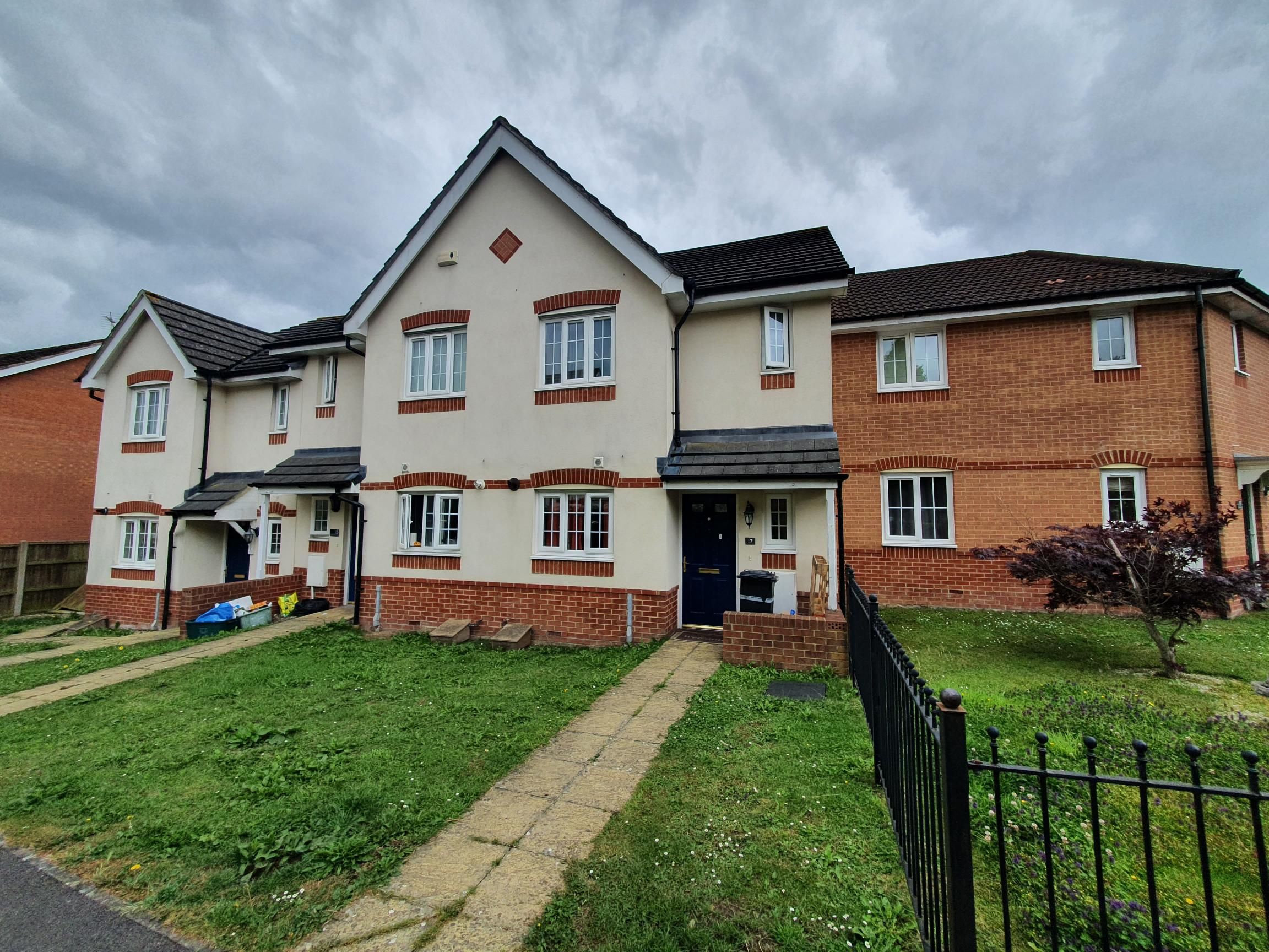 3 bed terraced house for sale in Percivale Road, Yeovil BA21 Zoopla