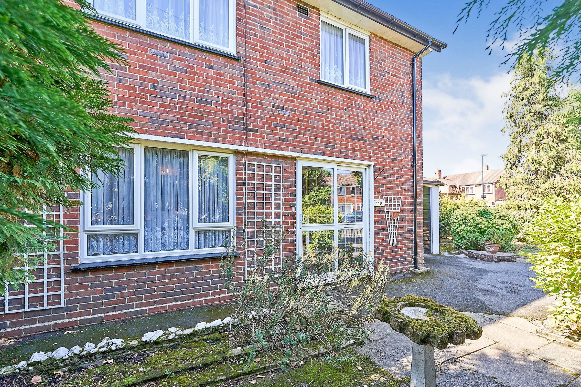 3 bed semidetached house for sale in Saxon Avenue, Feltham TW13 Zoopla