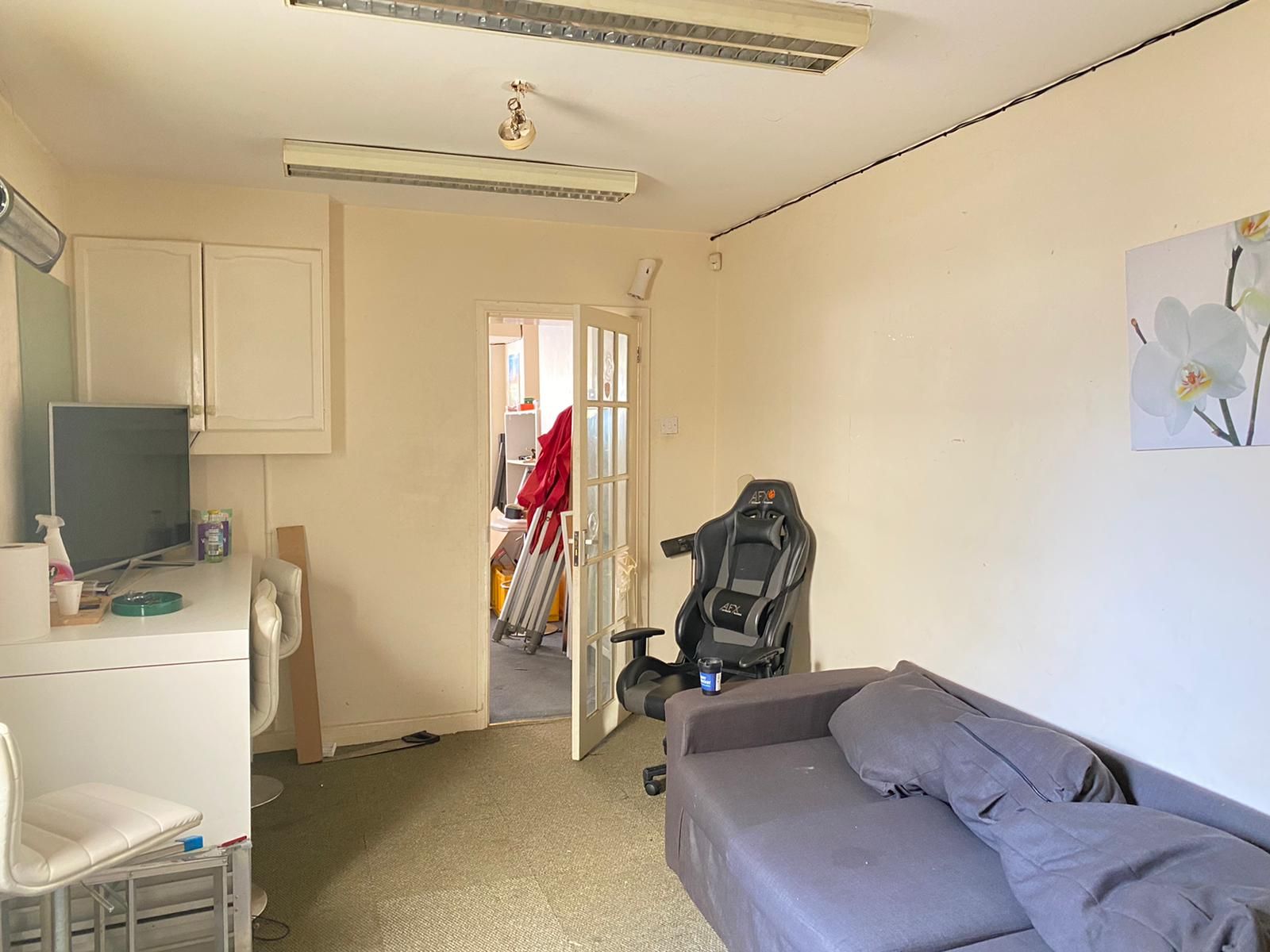 Bloomfield Avenue, Luton LU2  