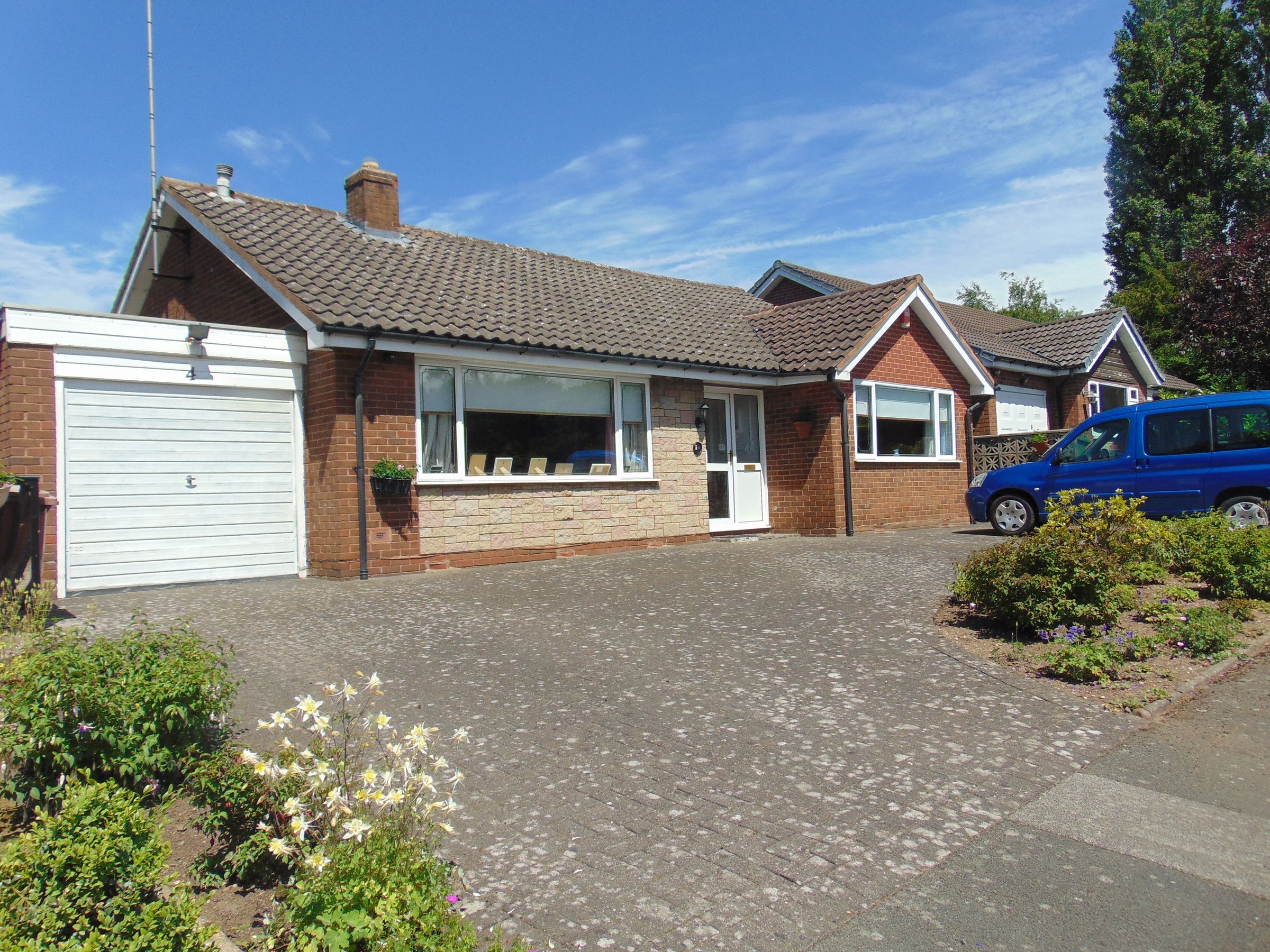 3 bed detached bungalow for sale in Bracken Wood, Walsall WS5 Zoopla