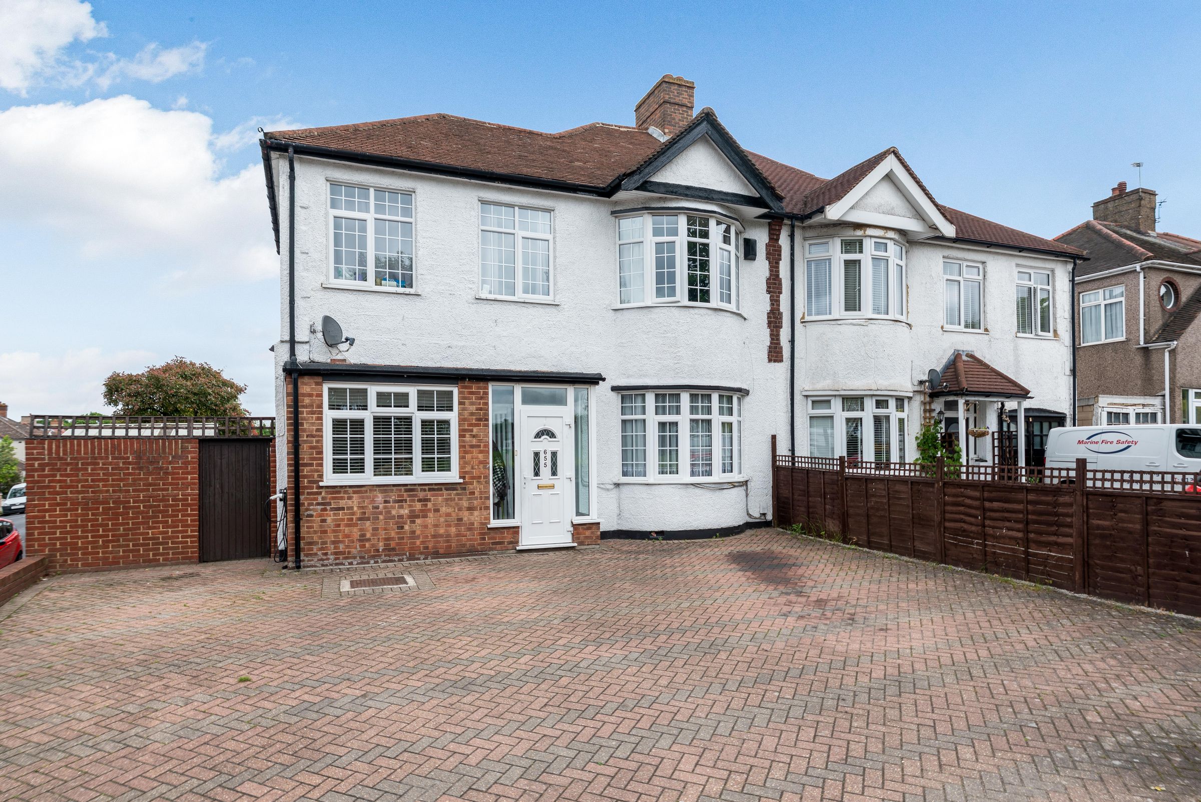 4 bed semidetached house for sale in Sidcup Road, New Eltham, London