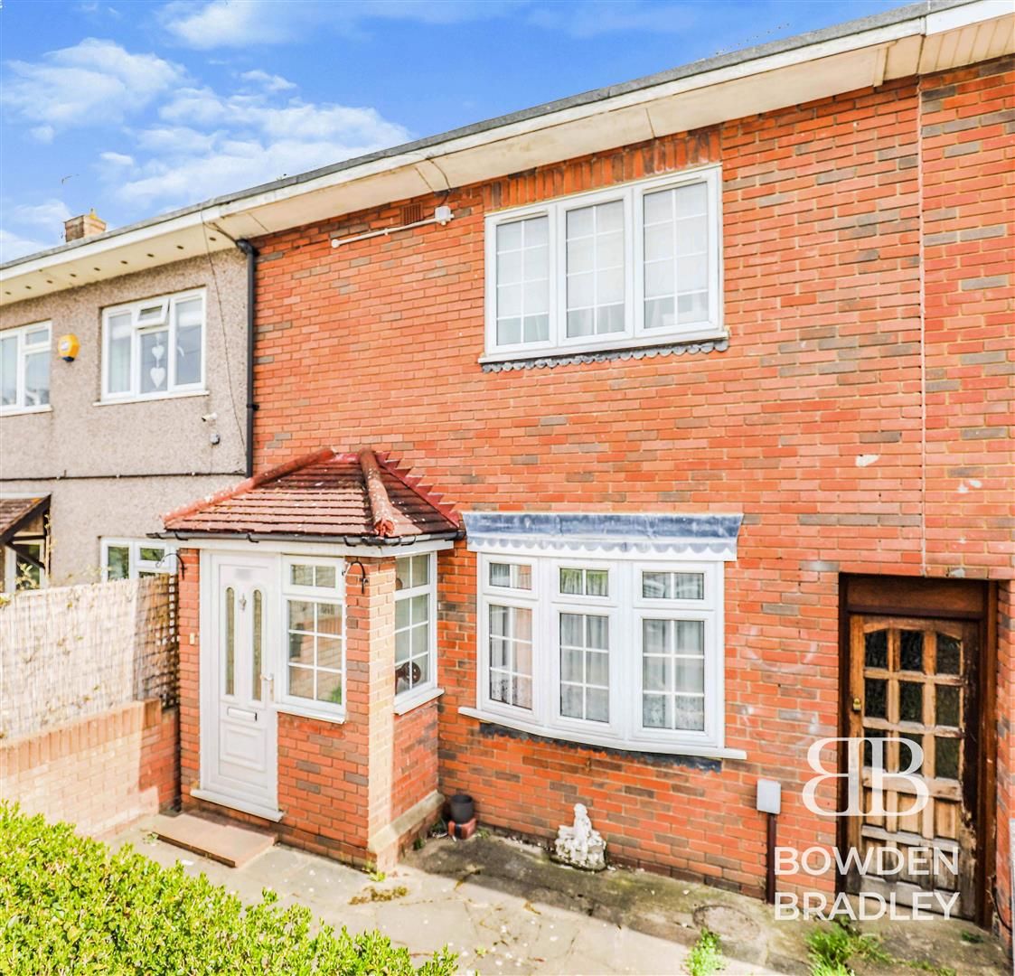 2 bed terraced house for sale in Manford Way, Chigwell IG7 Zoopla