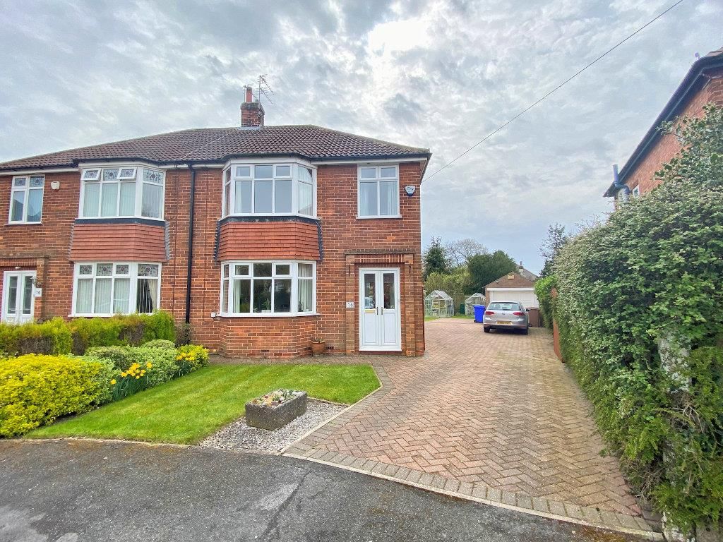 3 bed semidetached house for sale in Windsor Close, Cottingham HU16