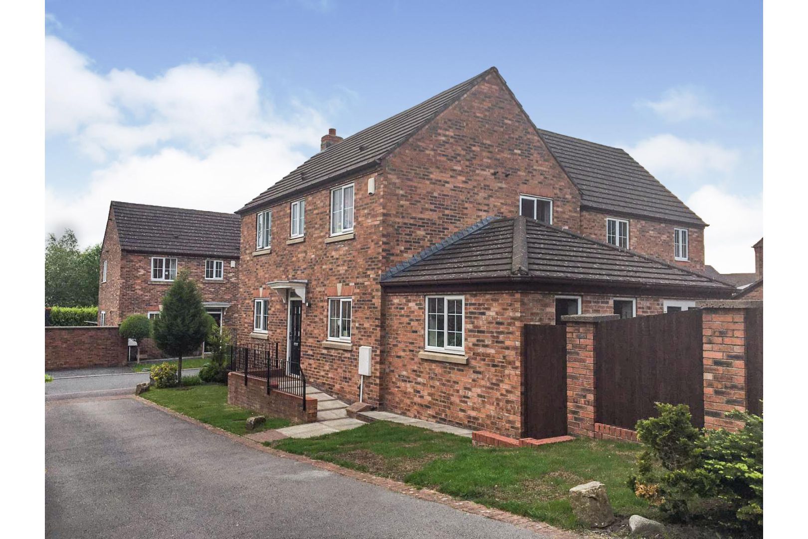 Emerald Drive, Oldham OL1  