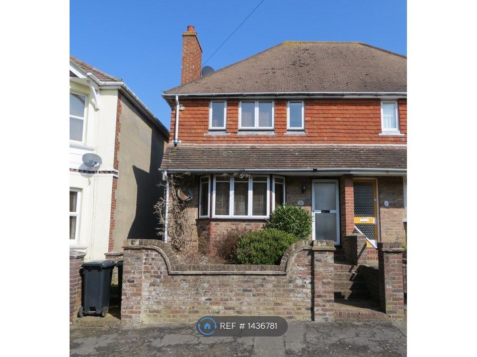 3 bed semidetached house to rent in Havelock Road., Bexhill On Sea