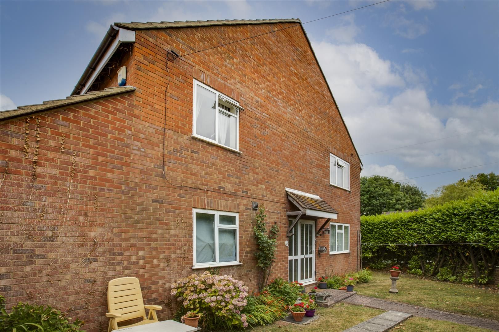 4 bed semidetached house for sale in Totteridge Drive, High