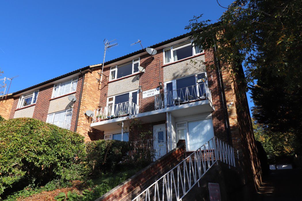 2 bed property to rent in Amersham Hill, High HP13 Zoopla