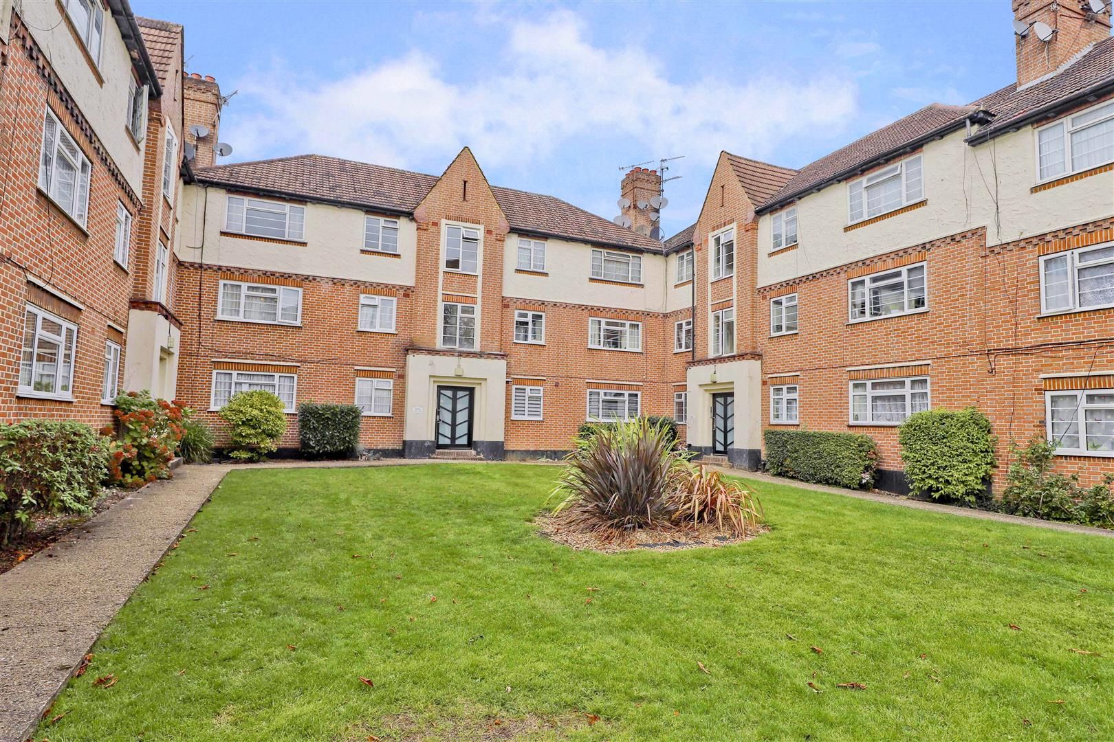 2 bed flat for sale in College Road, Harrow Weald HA3 Zoopla