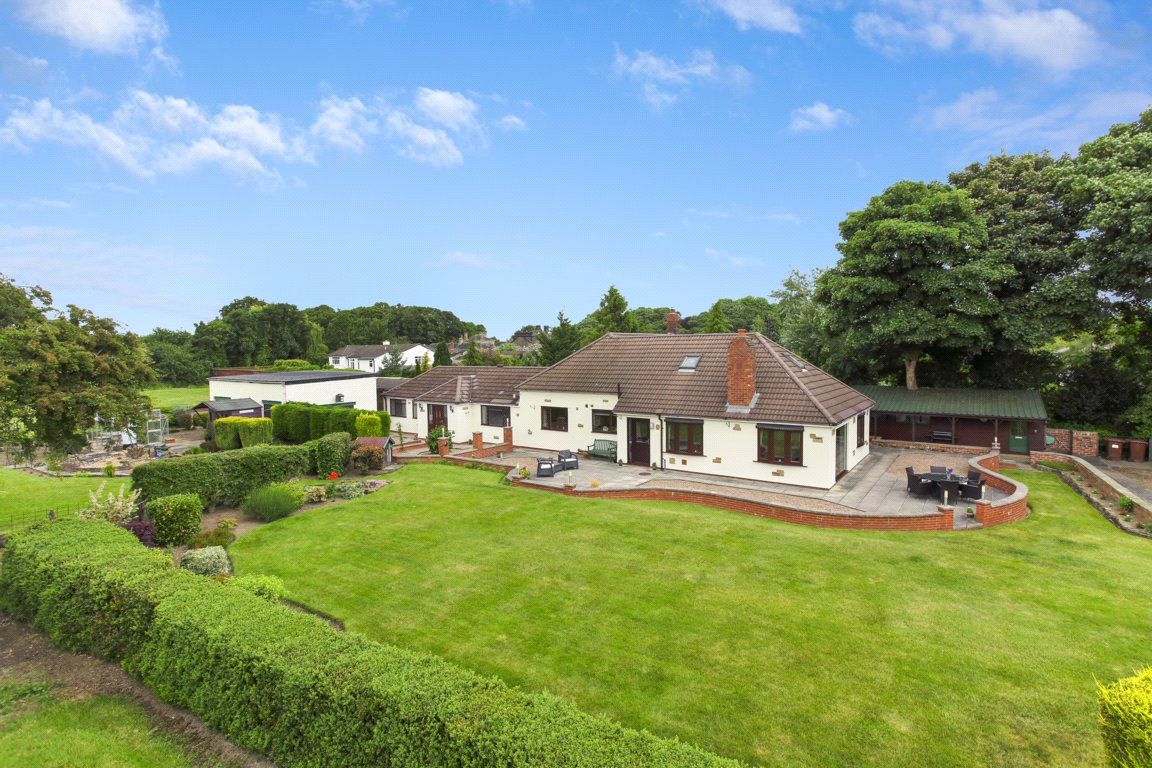 5 bed bungalow for sale in Hall Lane, Chapelthorpe, Wakefield, West