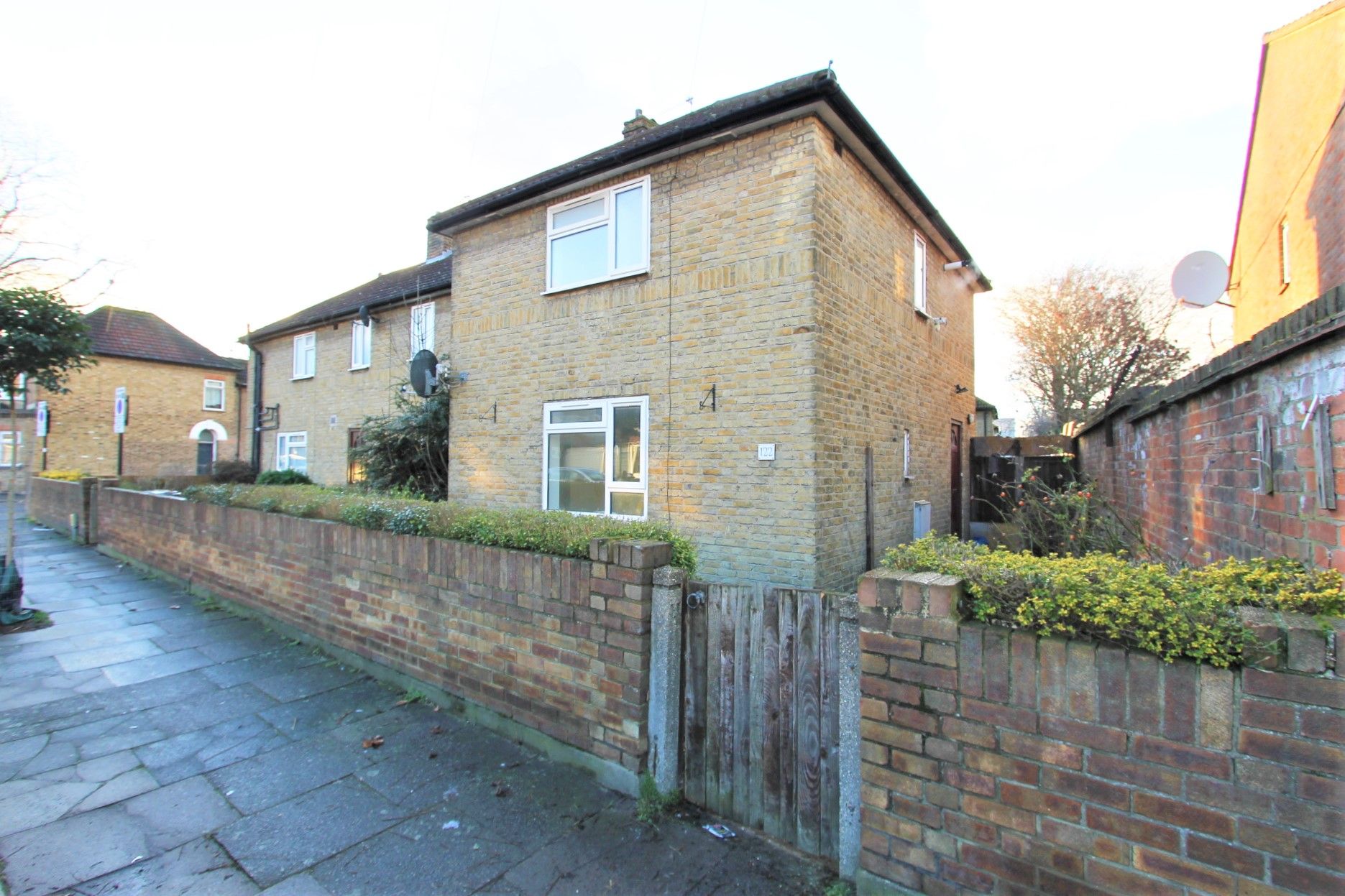 3 bed property to rent in Brettenham Road, London N18 Zoopla