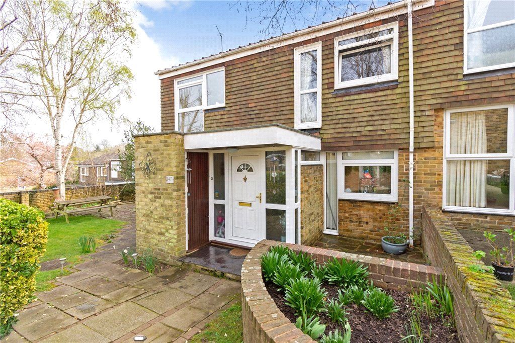 4 bed end terrace house for sale in Crofters Mead, Court Wood Lane