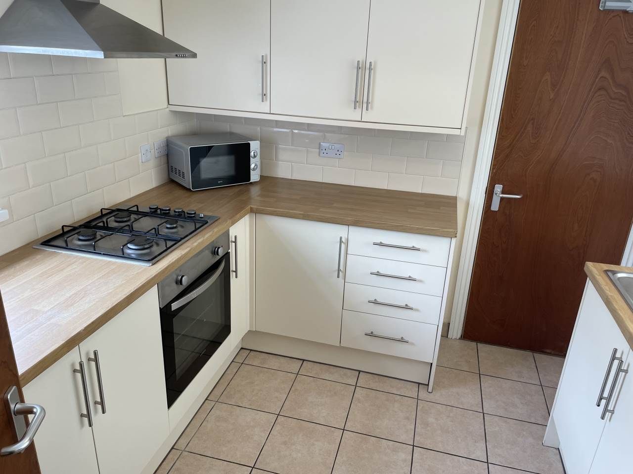 4 bed property to rent in Langland Terrace, Brynmill, Swansea SA2 Zoopla